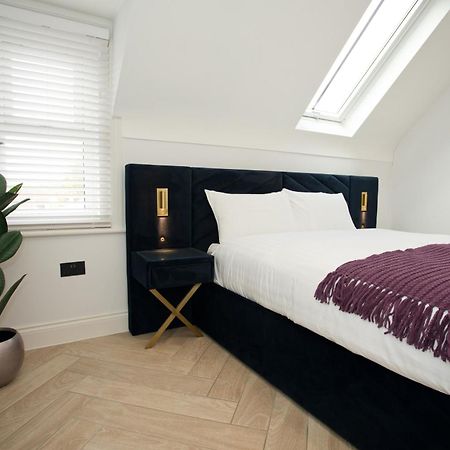 Ultra Stylish Apt Set In An Affluent Location Poole Luaran gambar