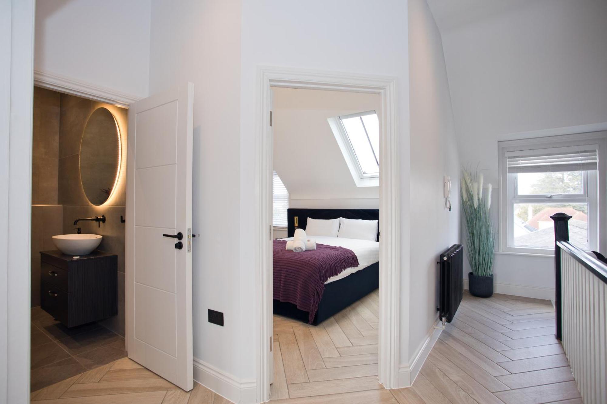 Ultra Stylish Apt Set In An Affluent Location Poole Luaran gambar