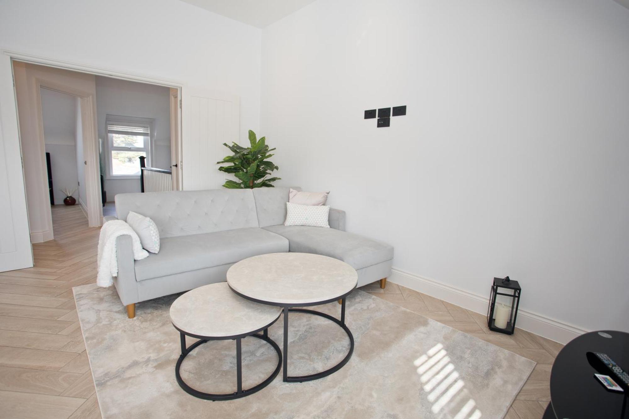 Ultra Stylish Apt Set In An Affluent Location Poole Luaran gambar