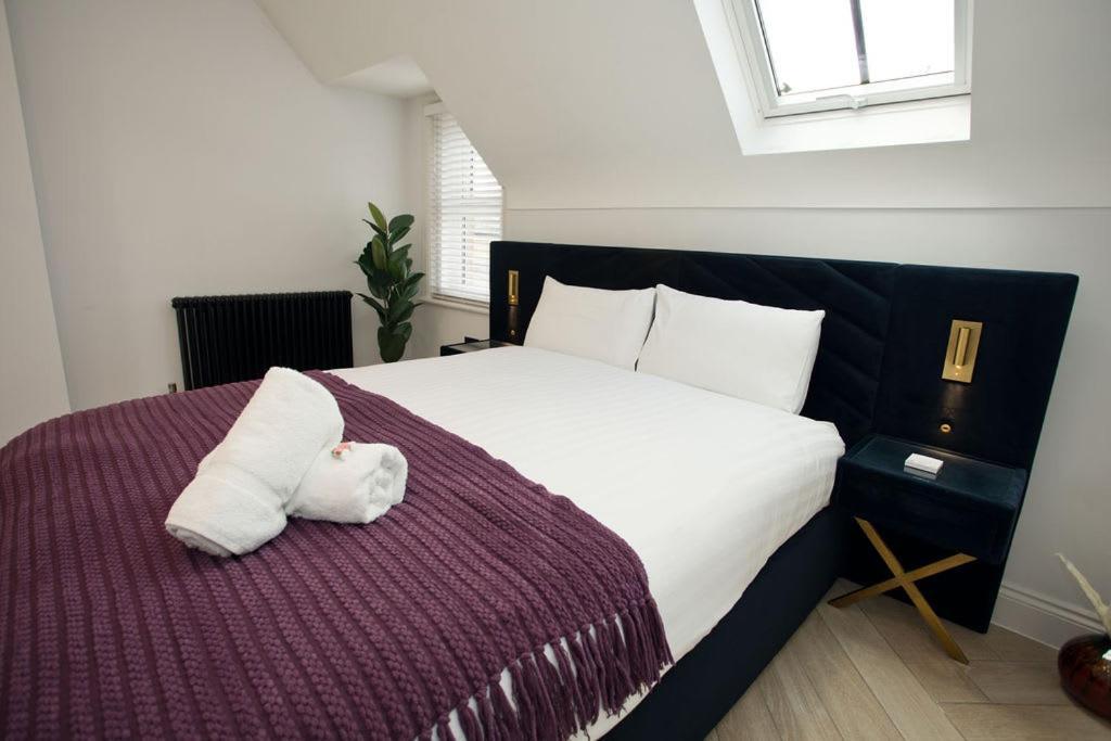 Ultra Stylish Apt Set In An Affluent Location Poole Luaran gambar