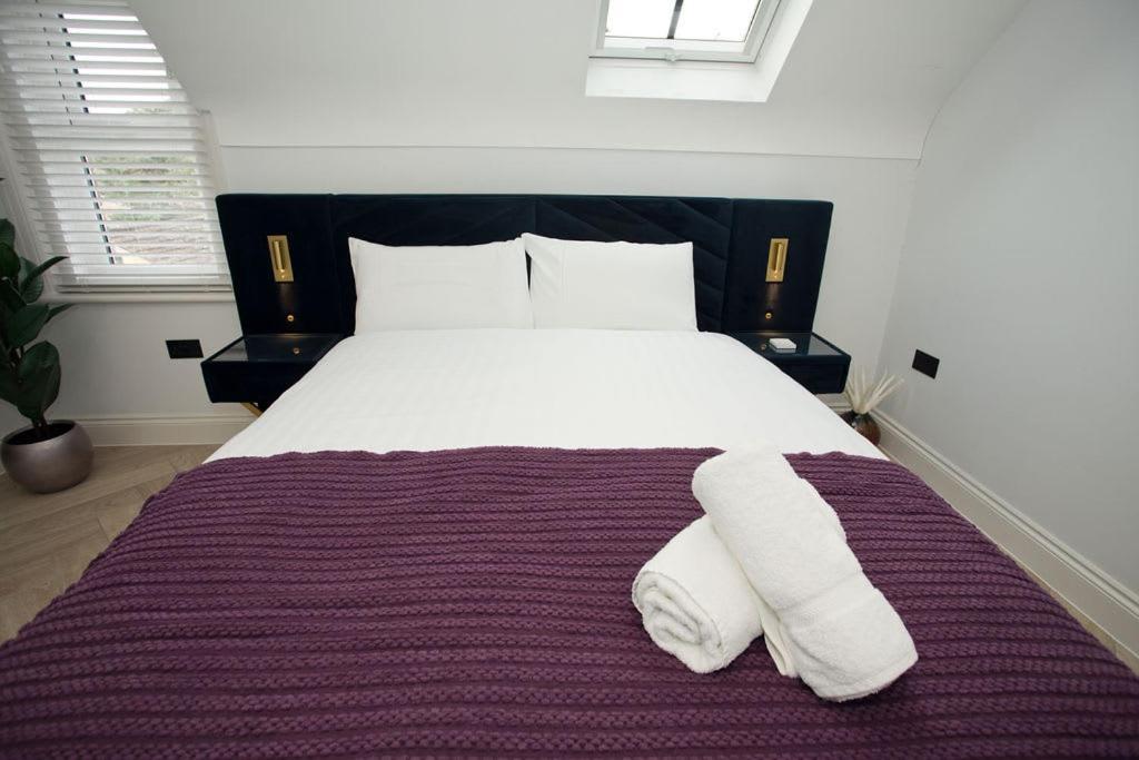 Ultra Stylish Apt Set In An Affluent Location Poole Luaran gambar